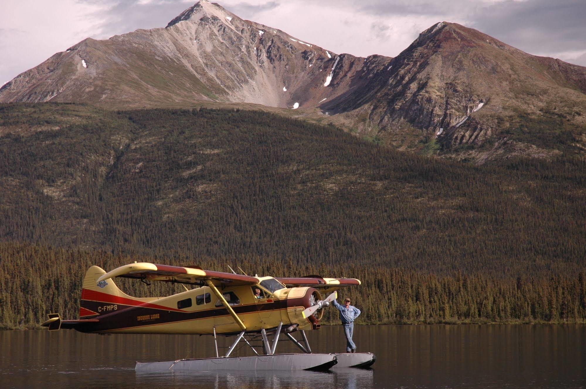 Inconnu Lodge Mcevoy Lake Dış mekan fotoğraf
